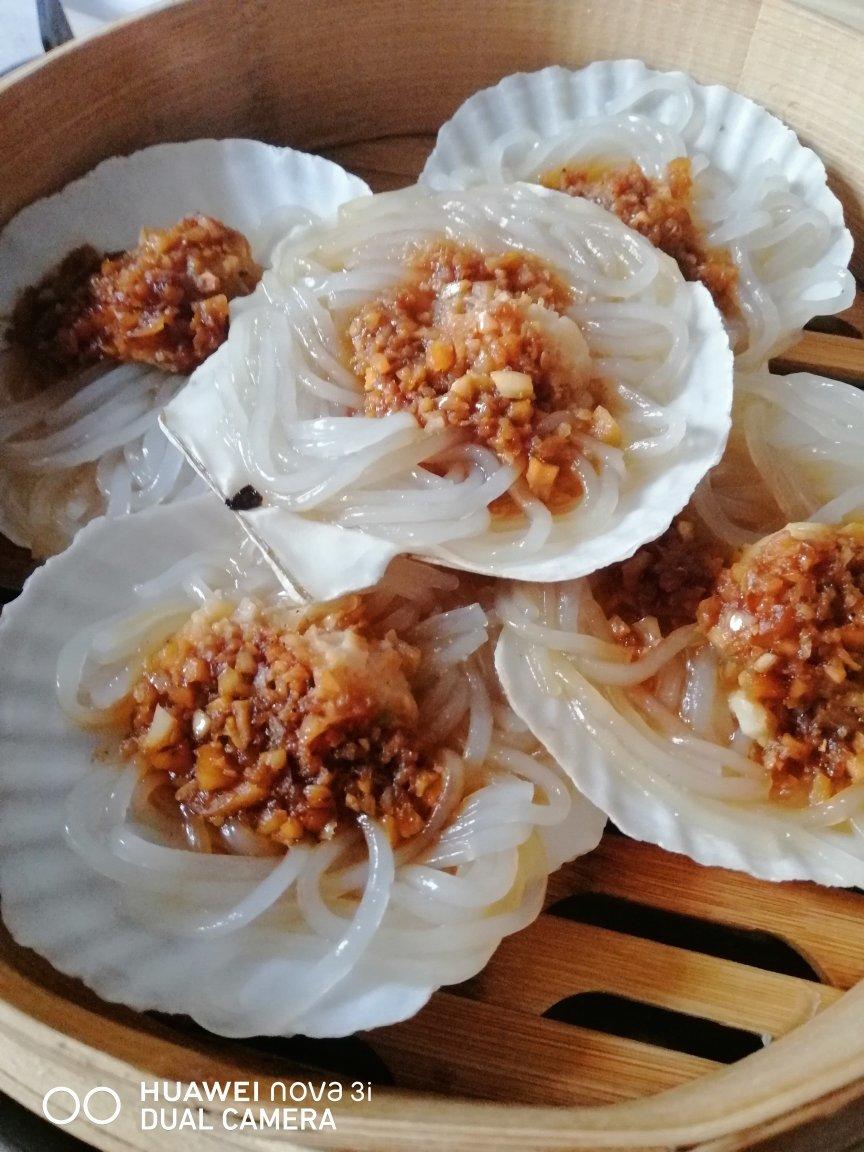 蒜蓉粉丝蒸扇贝（清晰图片步骤讲解）