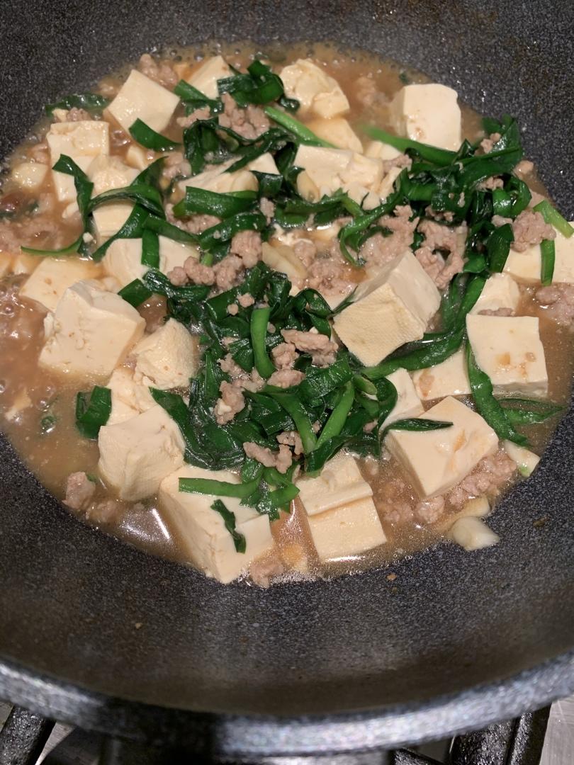 韭菜别只炒鸡蛋了 韭菜烧豆腐 好吃的连汤汁都不剩