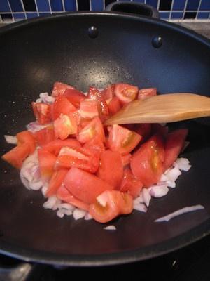 咖喱番茄的做法 步骤3