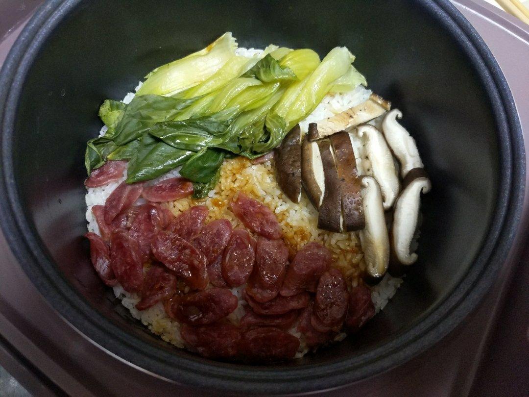 【电饭煲腊肠煲仔饭】