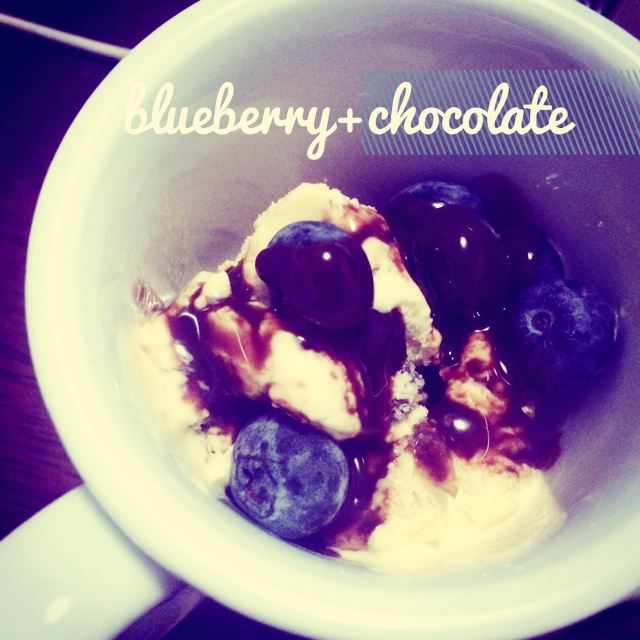 蓝莓朗母冰淇淋