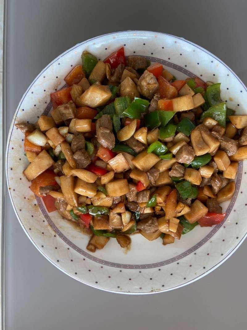 家常菜~杏鲍菇烧牛肉粒