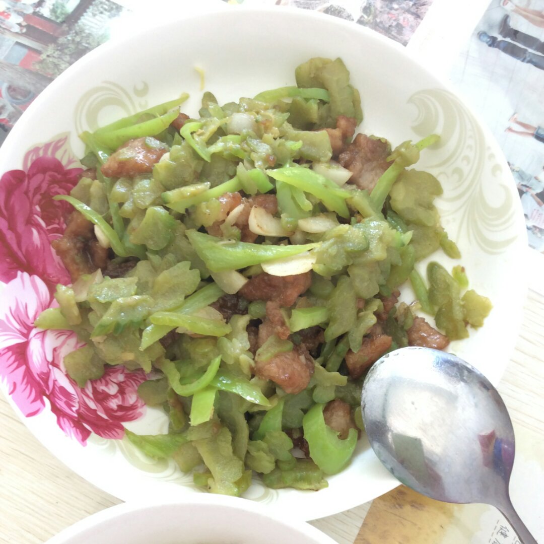 苦瓜炒肉