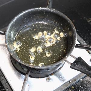 黄小厨版葱油面（超香超好简单）的做法 步骤6