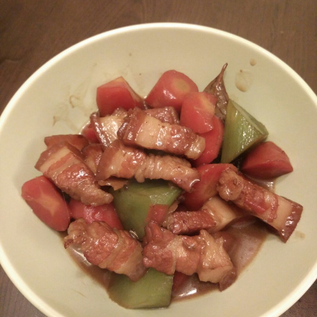 吃着碗里望着锅里的红烧肉