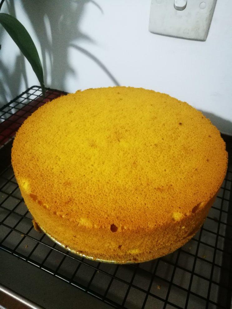 超细腻的南瓜戚风蛋糕