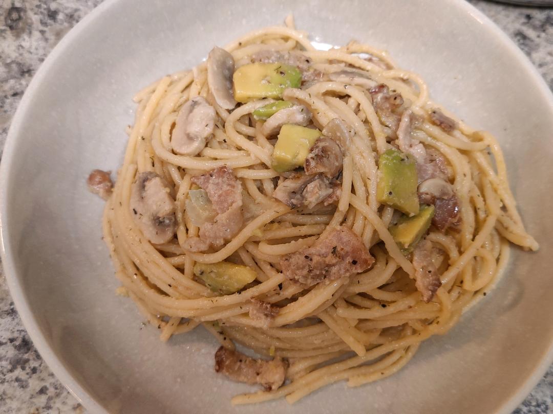 用牛奶也可以做奶油培根意面