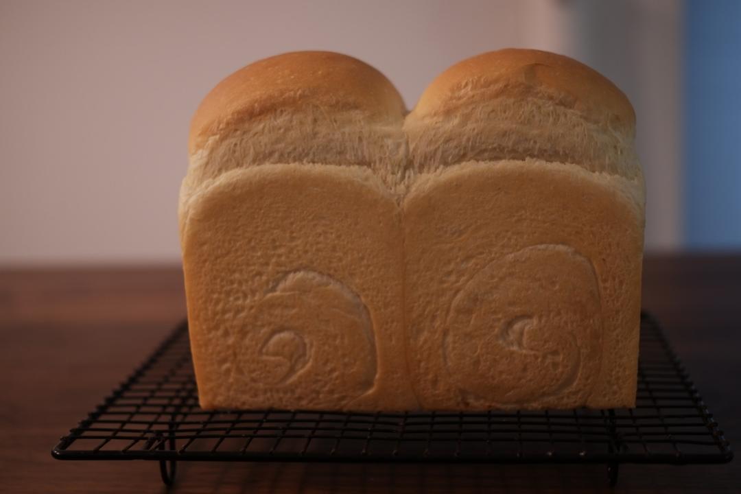 金大旺老师《食帖》:80％中种奶香吐司