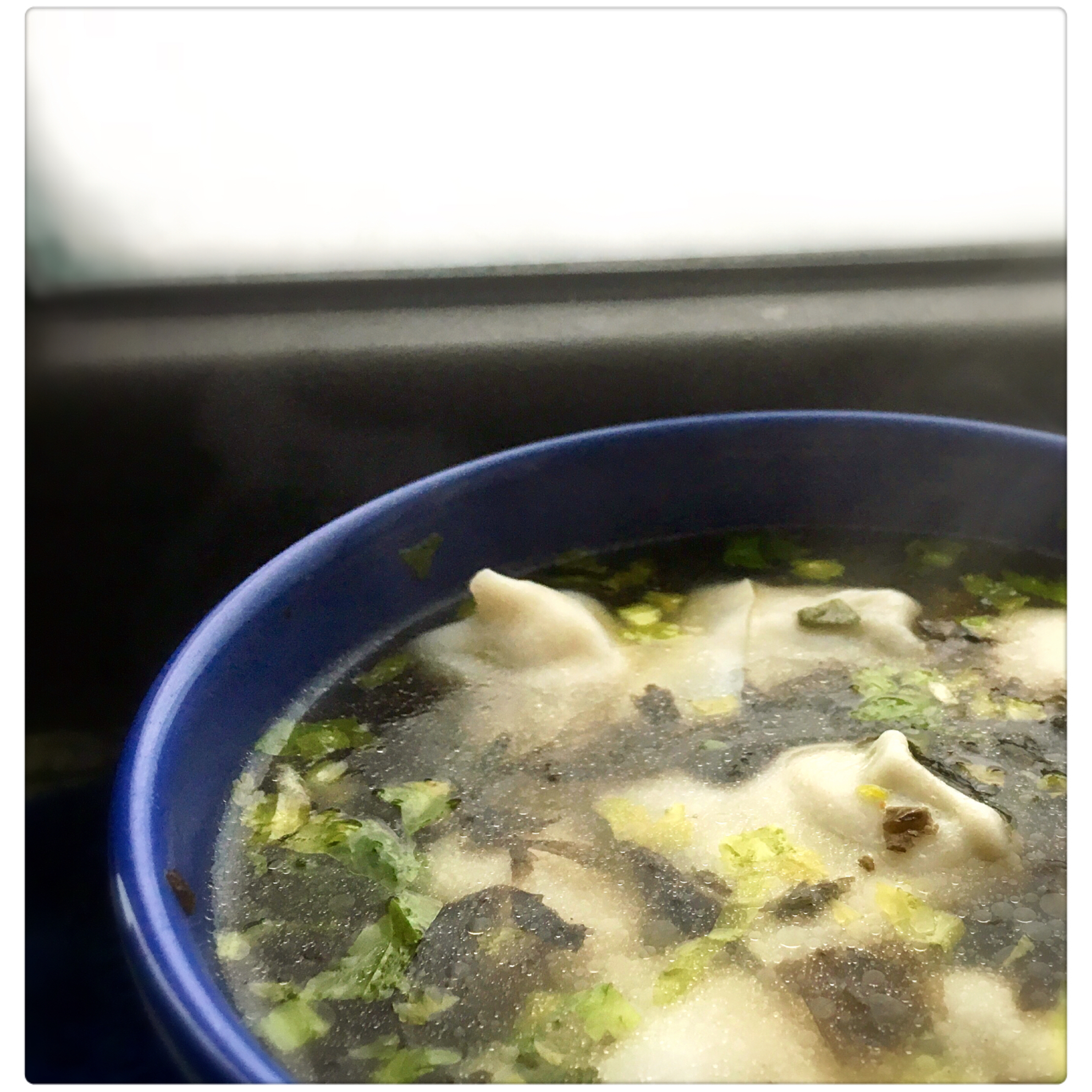 紫菜蕃茄鲜虾馄饨