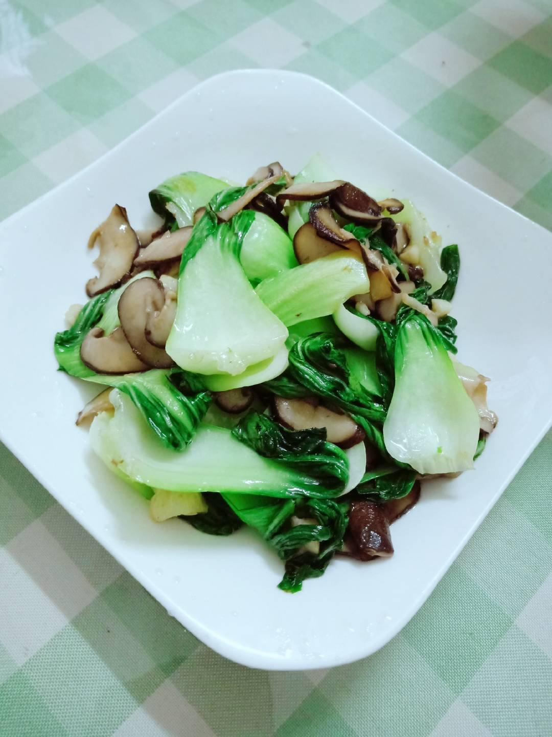 老丁的私房菜-香菇炒油菜