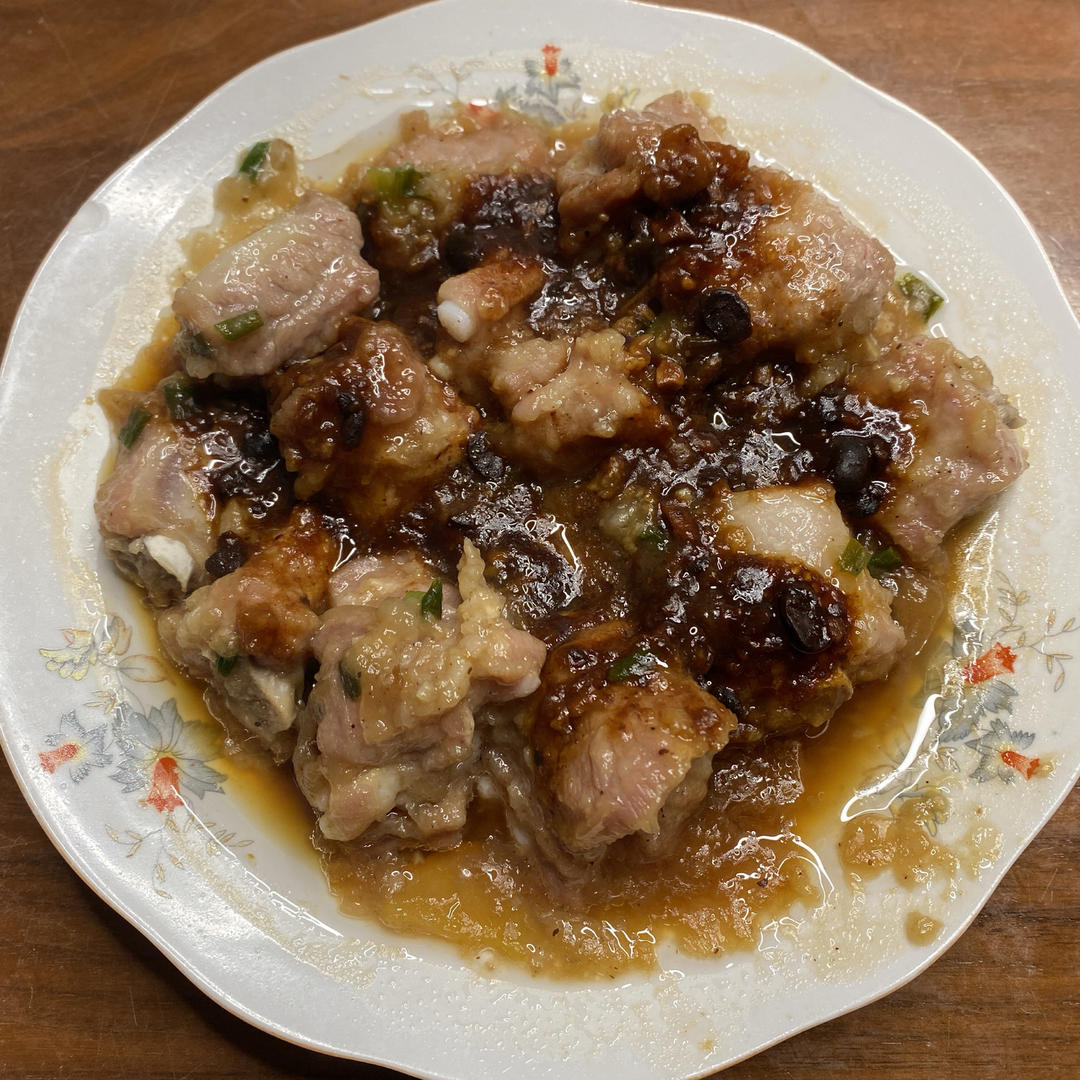 排骨怎么蒸才嫩？第一步先焯水就错了，记住这个窍门排骨嫩滑多汁