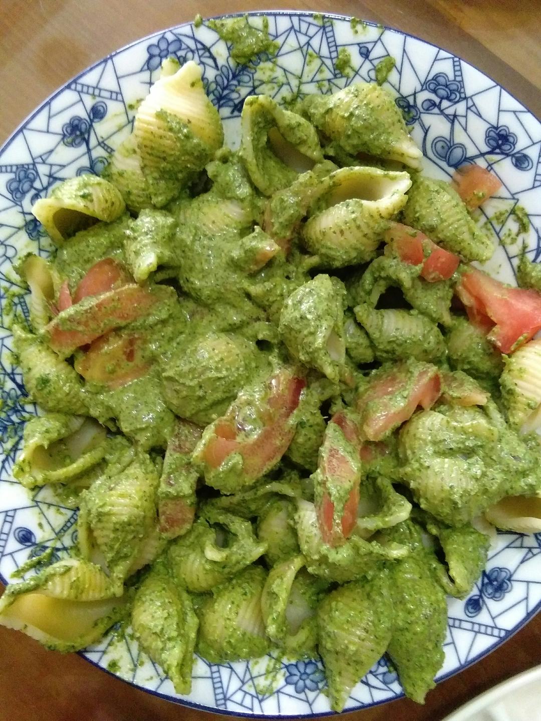 【健康三餐】菠菜牛油果青酱西葫芦面条