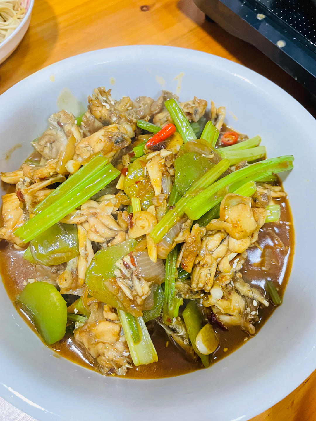 干锅牛蛙