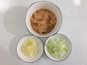 豆角炒肉的做法 步骤3