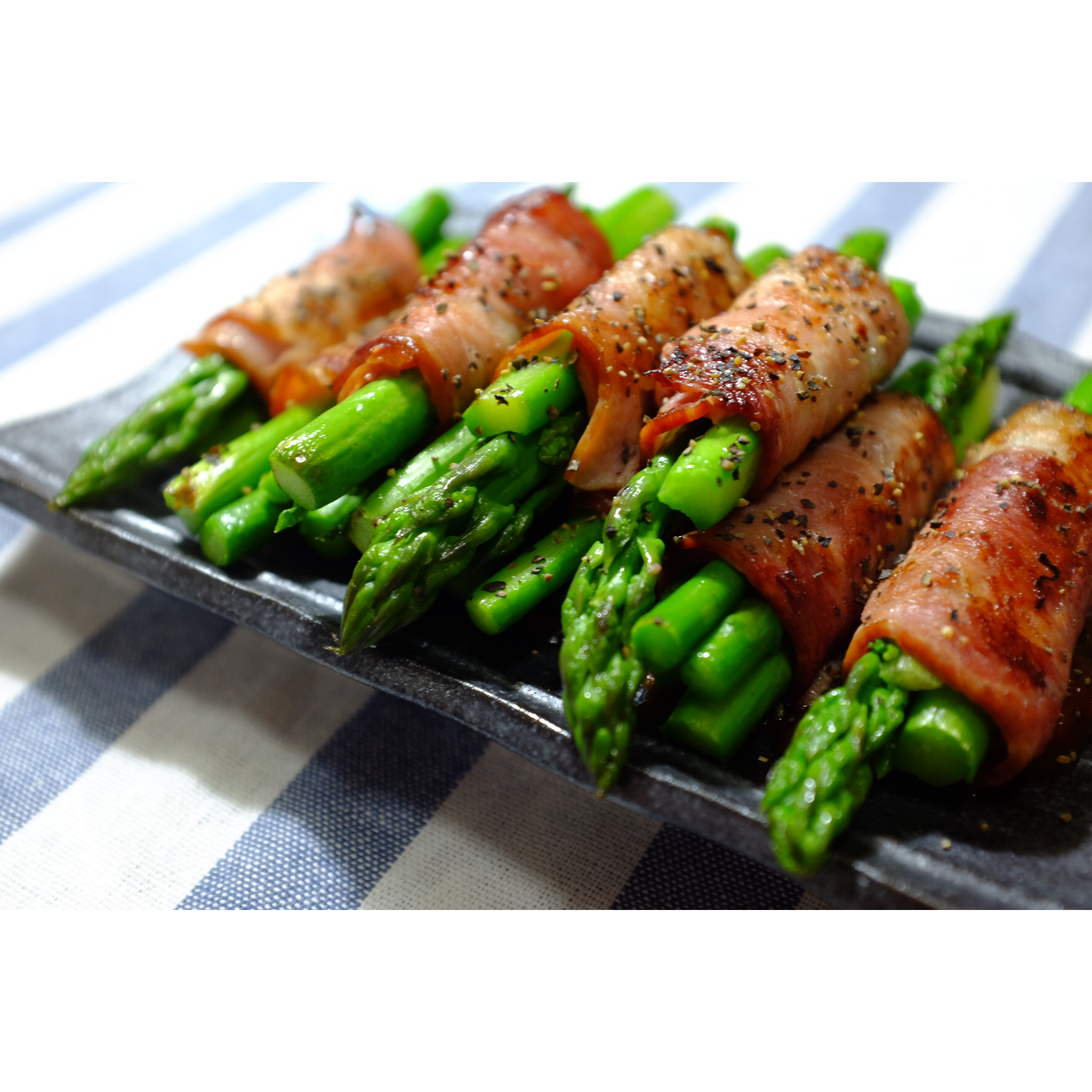 胖兔仔小白做的培根芦笋卷