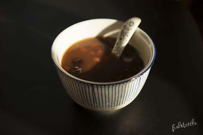 红糖红豆红花生枸杞红枣汤——补血好汤的做法