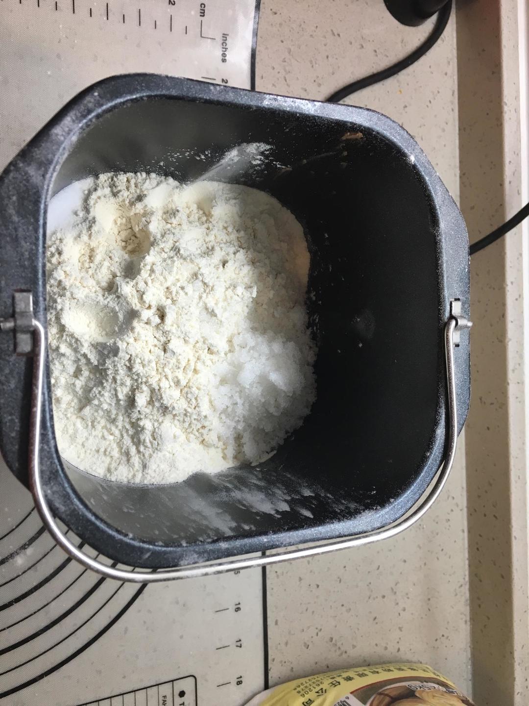 纯奶手撕吐司的做法 步骤1