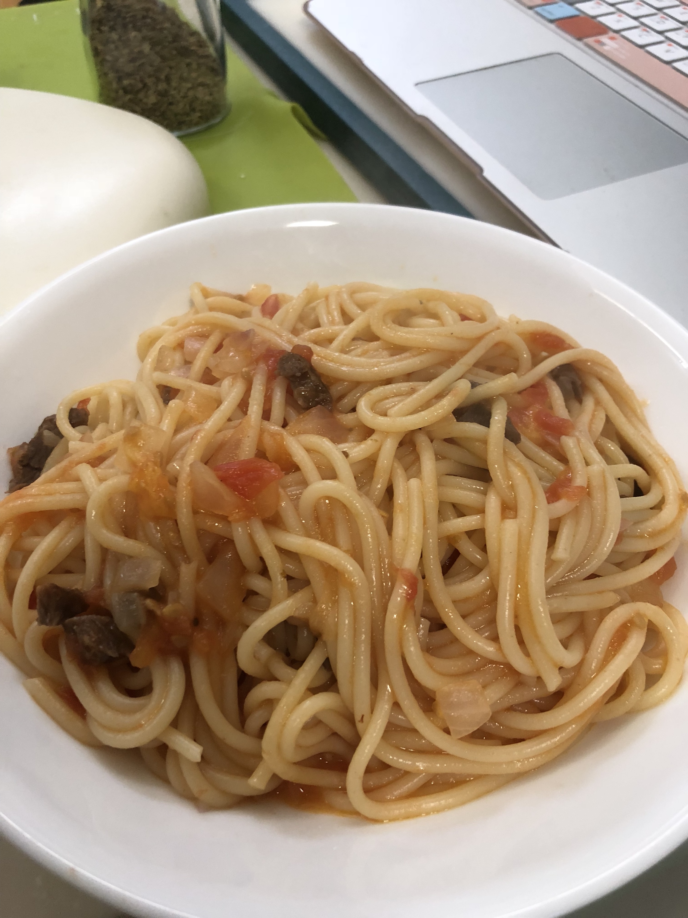 超简单又美味的懒人🍅番茄意大利面的做法
