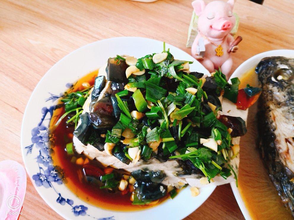 皮蛋拌豆腐