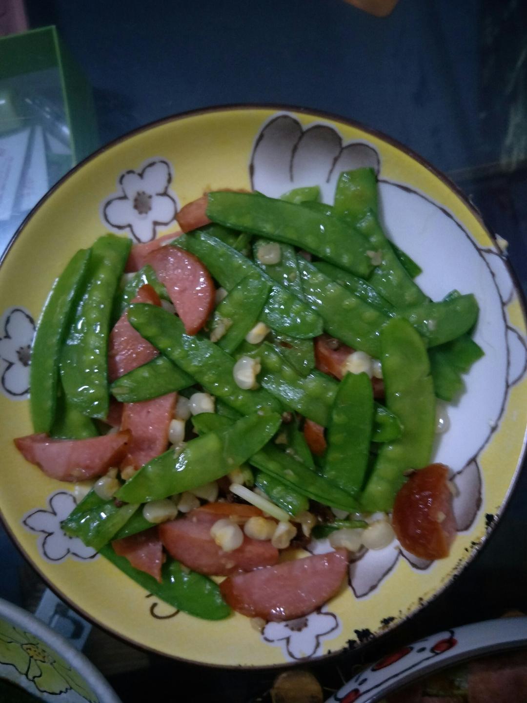 腊肠炒荷兰豆
