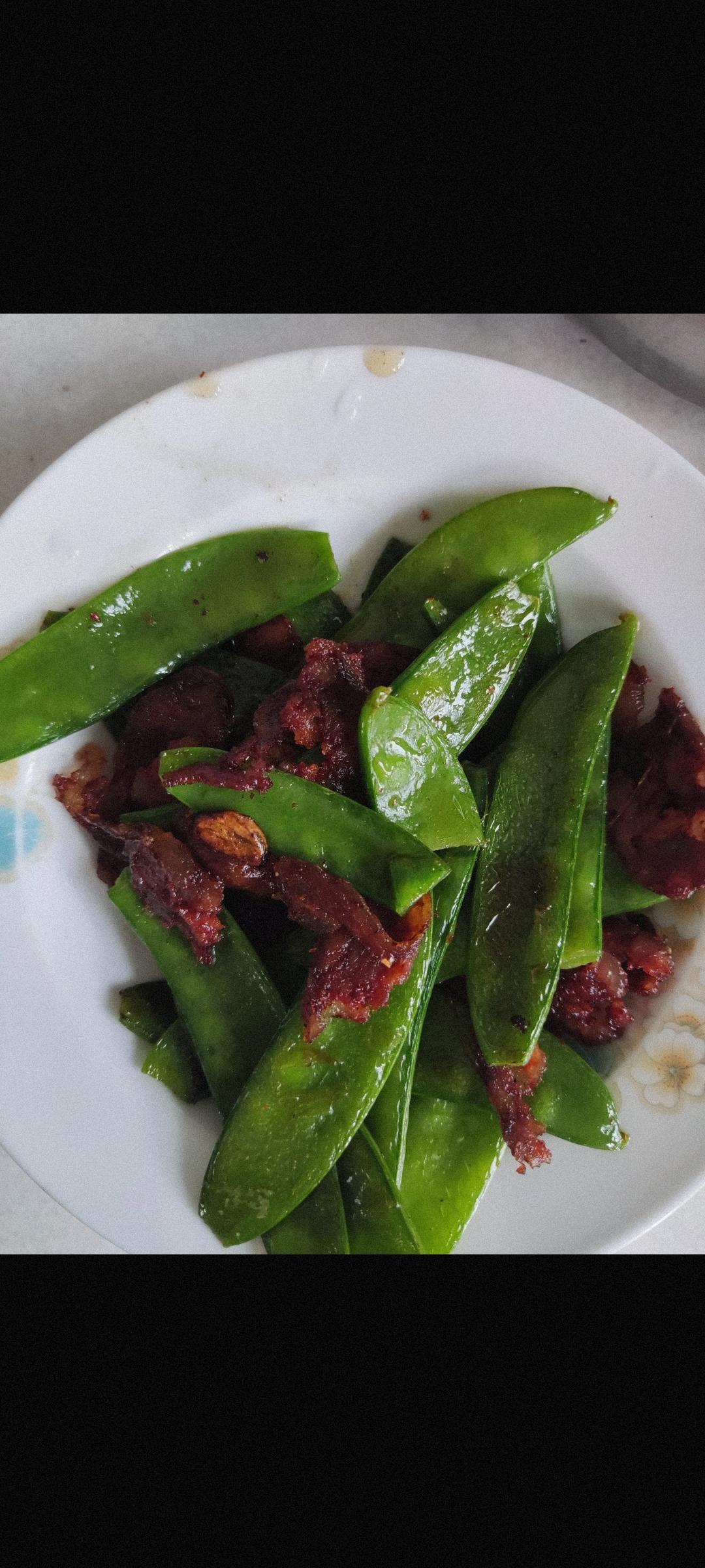 无比简单的荷兰豆炒腊肠，营养又好吃～！