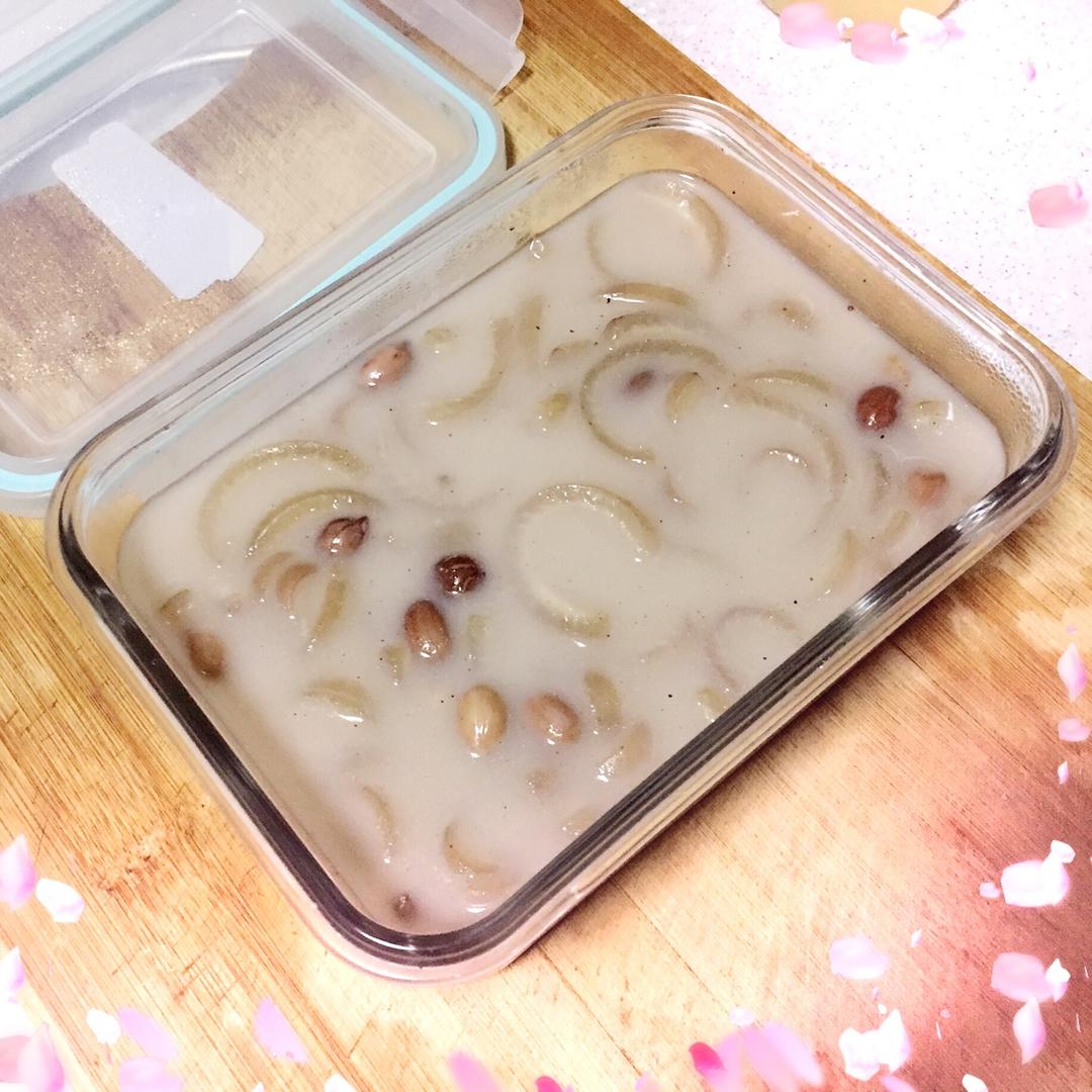 张小鸟儿做的花生猪皮冻