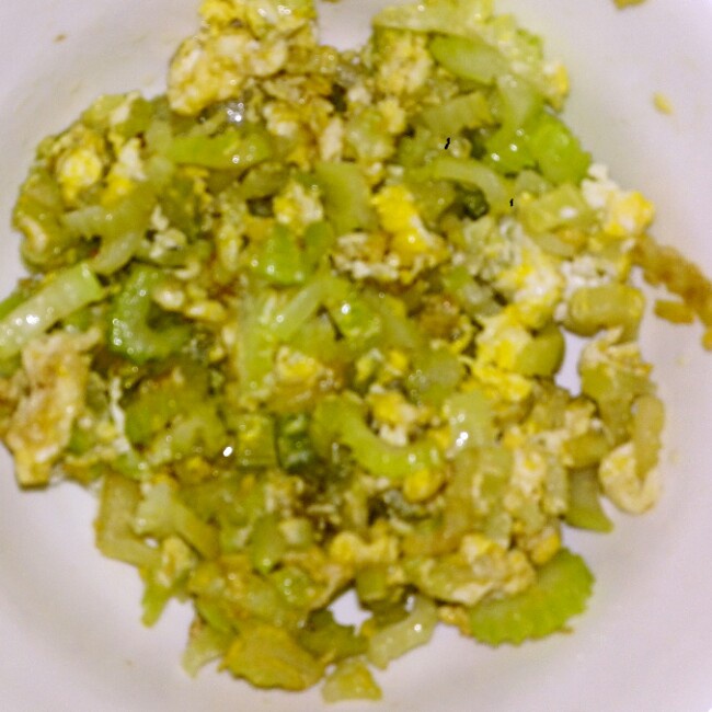 芹菜炒蛋