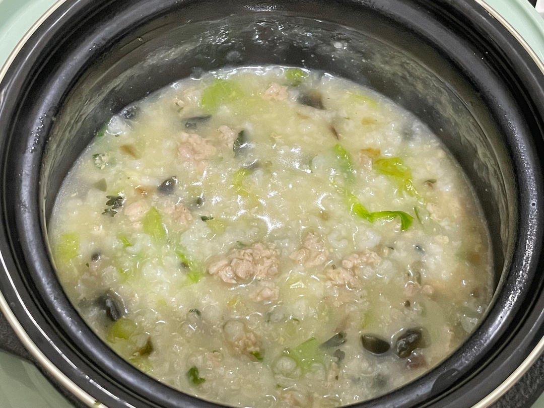 妈妈👩教我做的皮蛋瘦肉粥🥣简单快捷美味😋