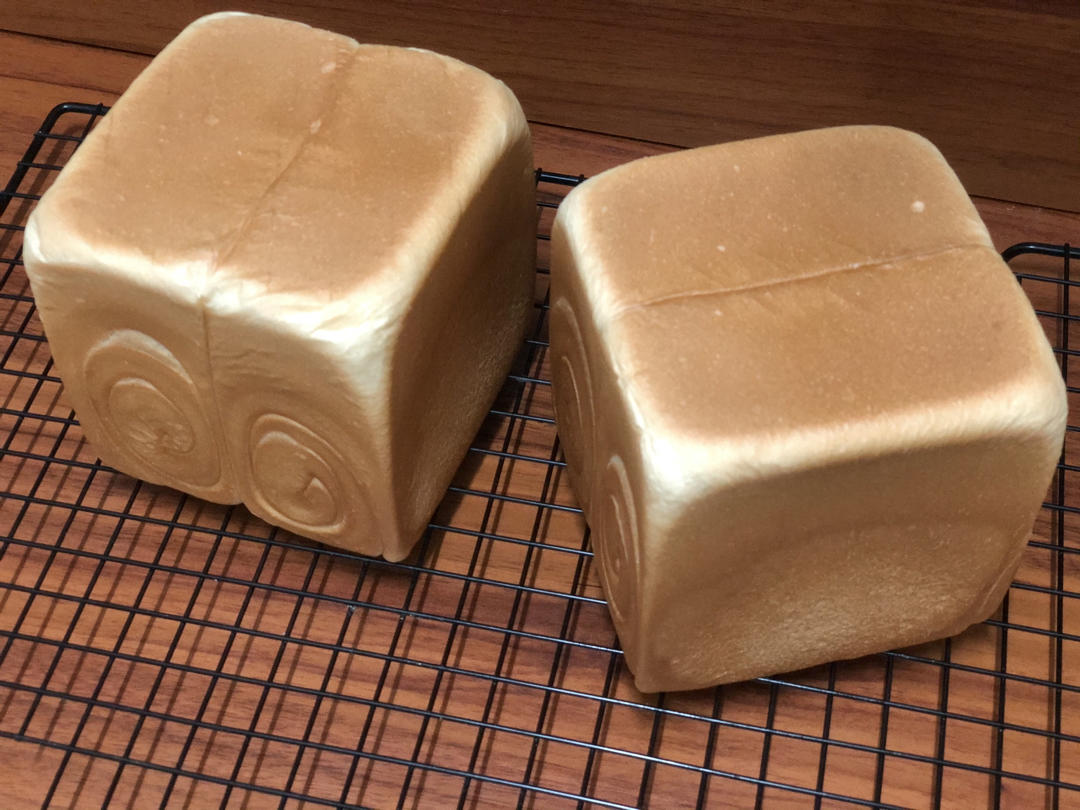 只需要一次发酵有韧性的牛奶吐司🍞（450g金波模具）