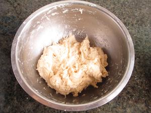 普通面粉一样可以做好吃的椰蓉面包的做法 步骤1