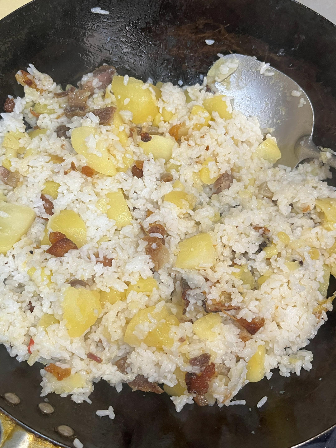 土豆饭，香掉牙的锅巴洋芋饭