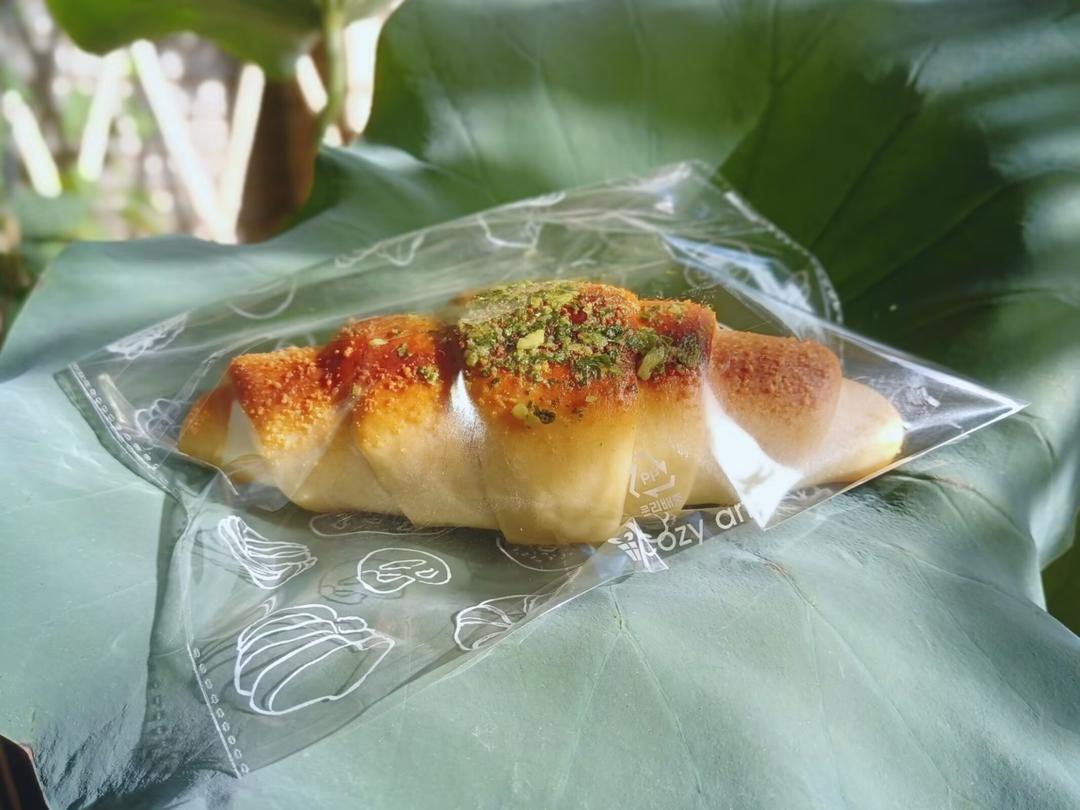 🥐蒜香芝士海盐卷                          小朋友都无法抗住的蒜香卷