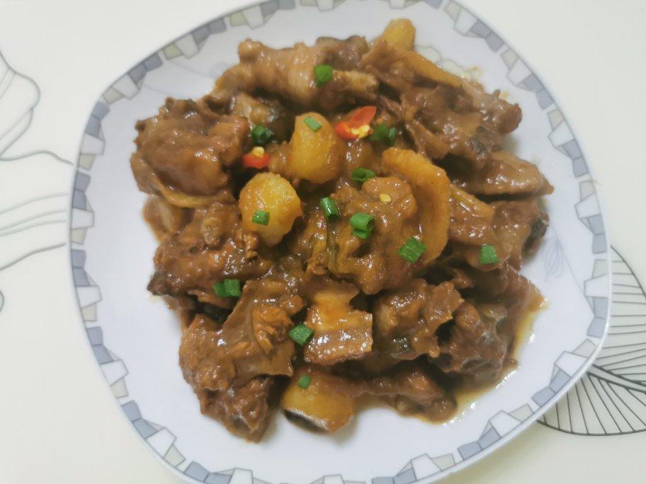 土豆炖鸡块