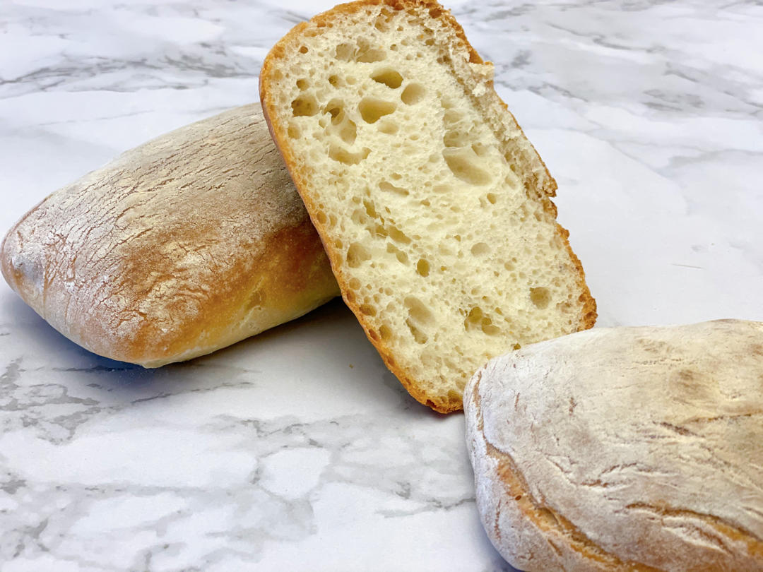 恰巴塔面包  Ciabatta