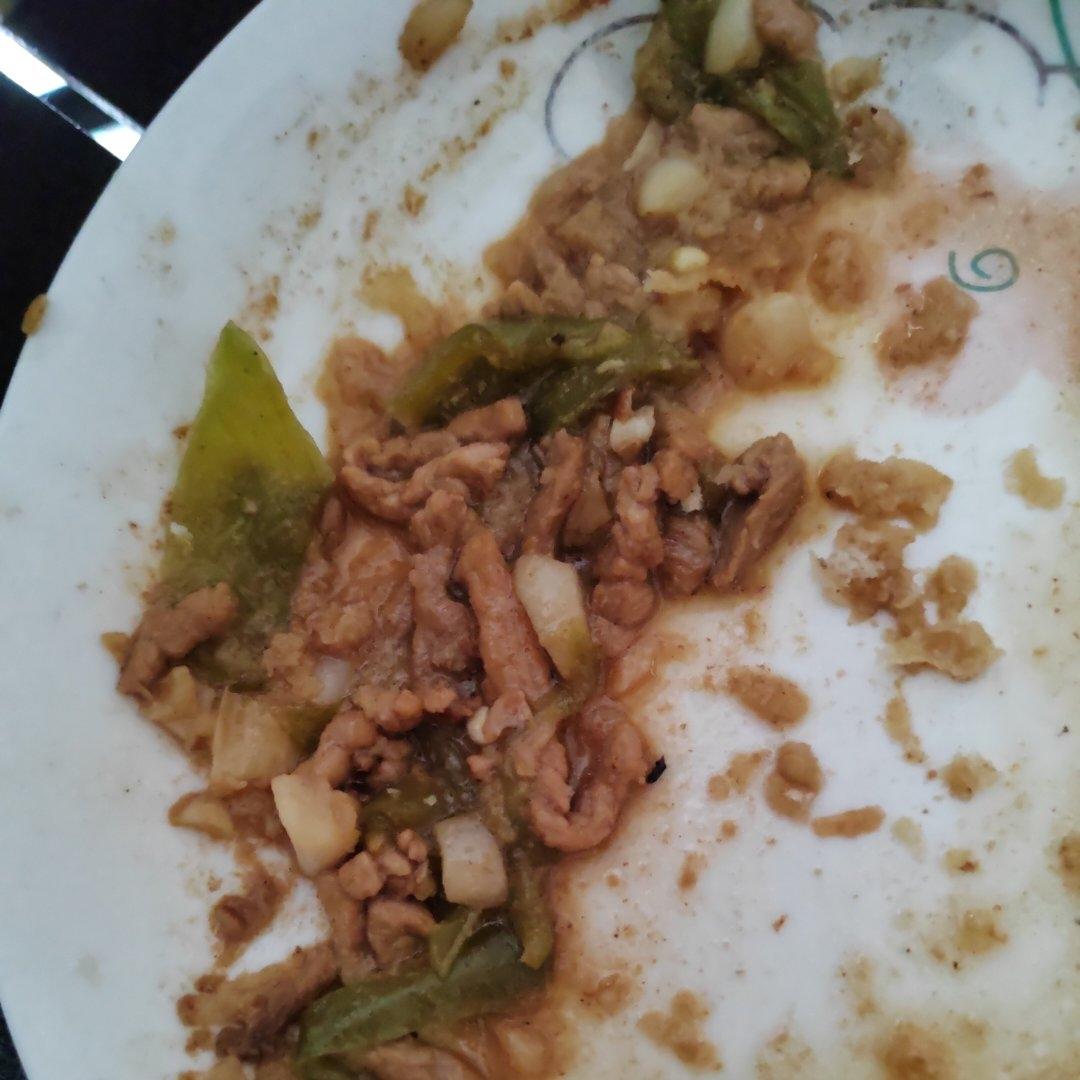 青椒肉丝，这样炒太好吃了。