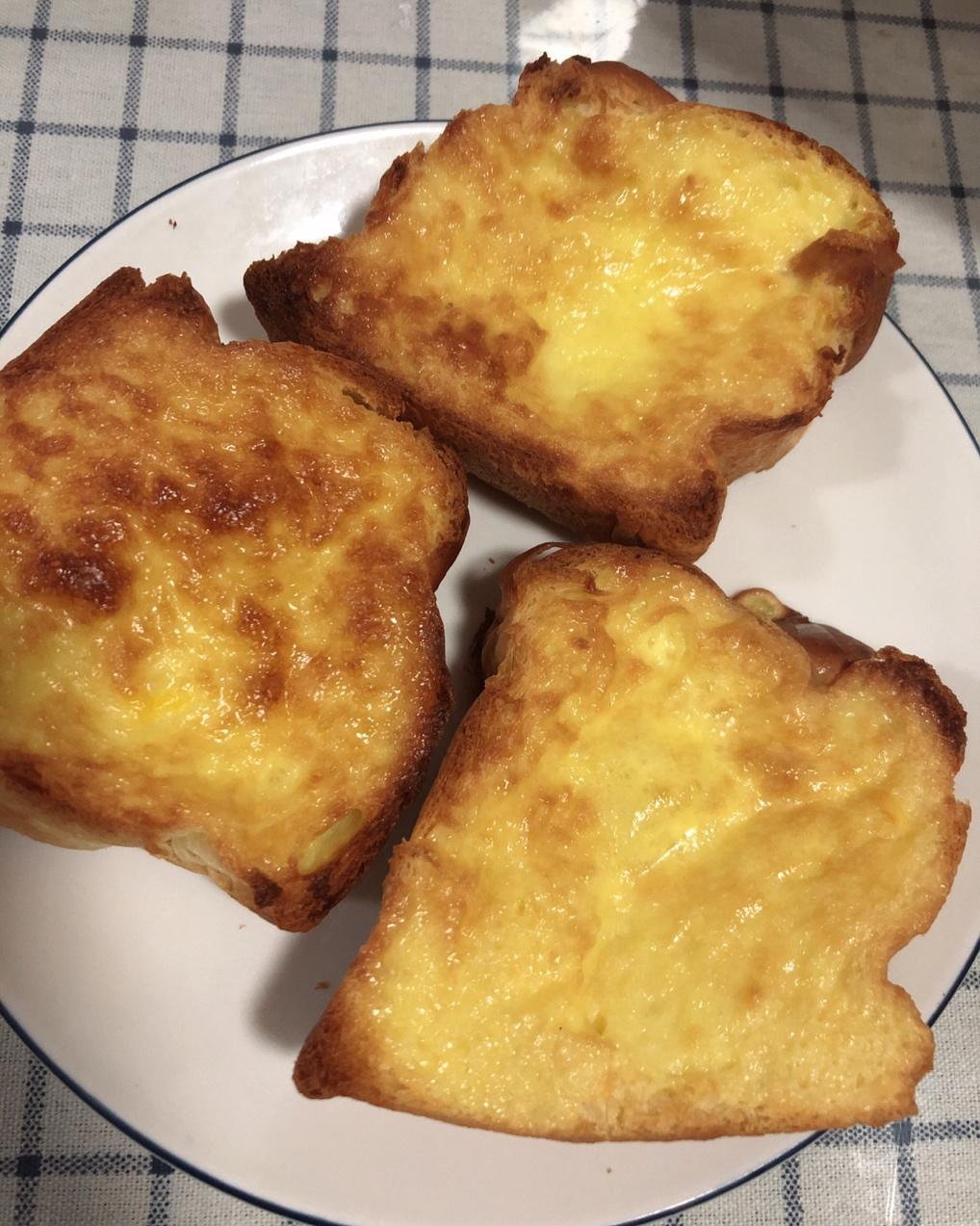 厚多士，口感胜似岩烧乳酪，却不需乳酪或芝士