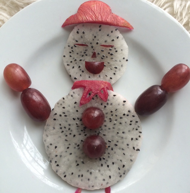 天天_甜甜做的水果拼盘—萌萌小雪人