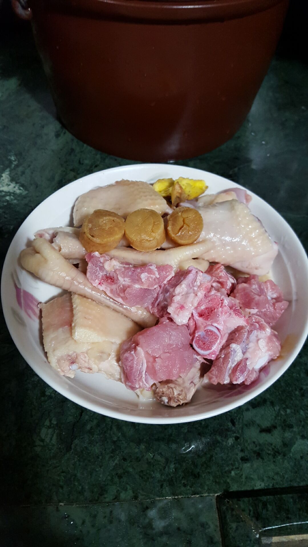 松茸菇炖土鸡的做法 步骤1