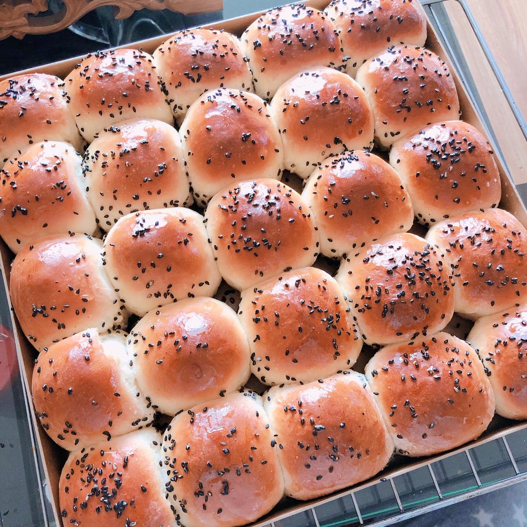 脆底蜂蜜小面包