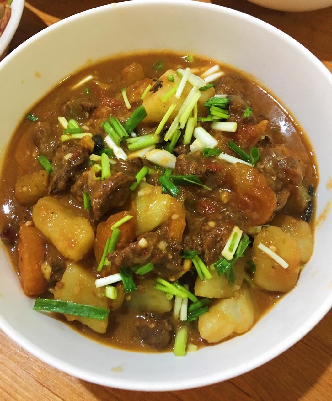 红烧牛肉土豆 （独家秘制）