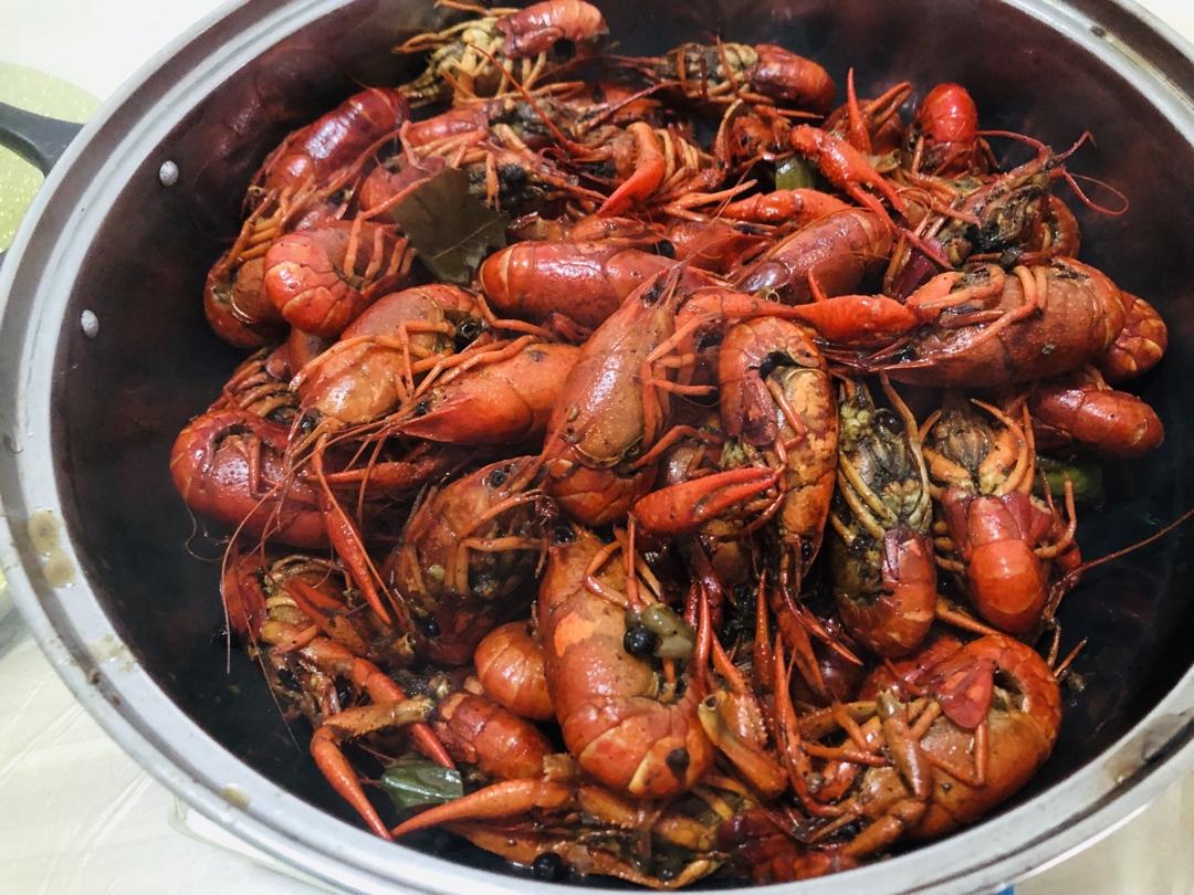 麻辣十三香小龙虾