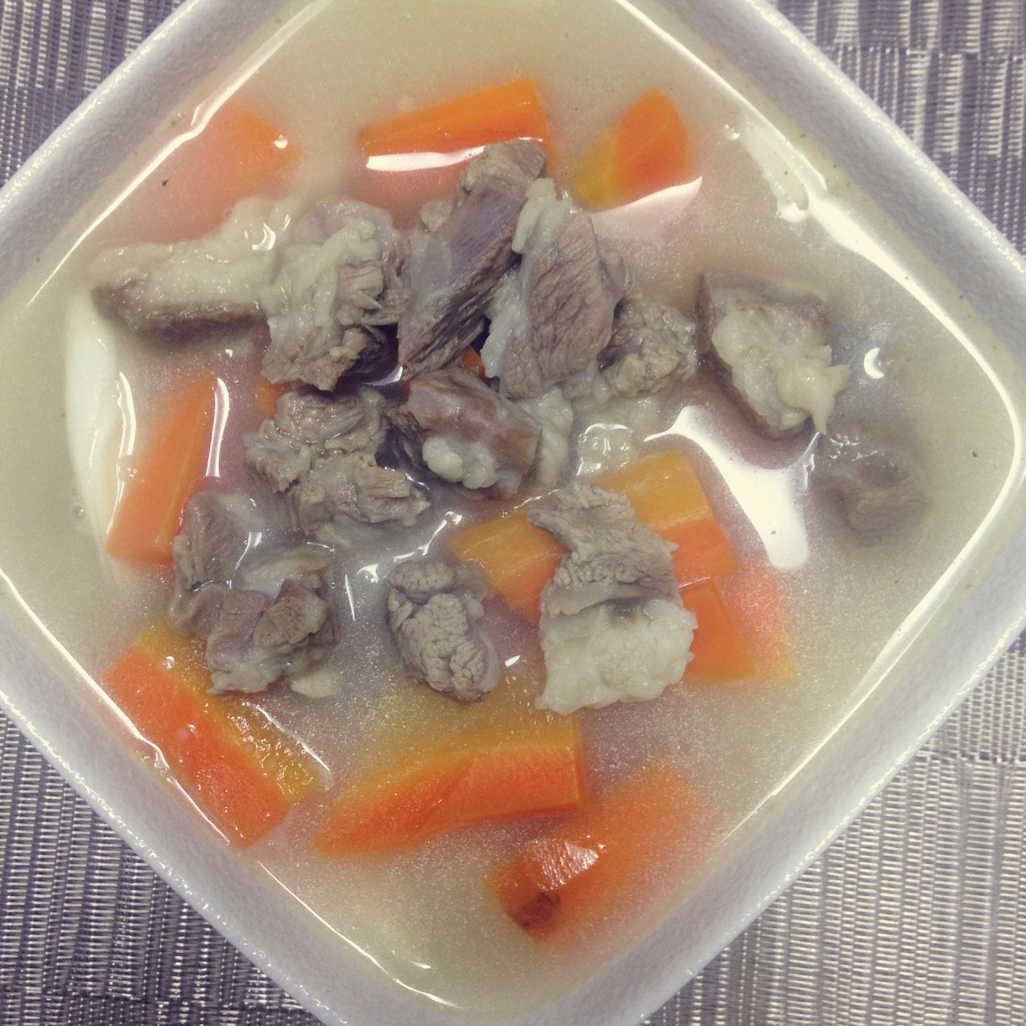 清炖羊肉汤