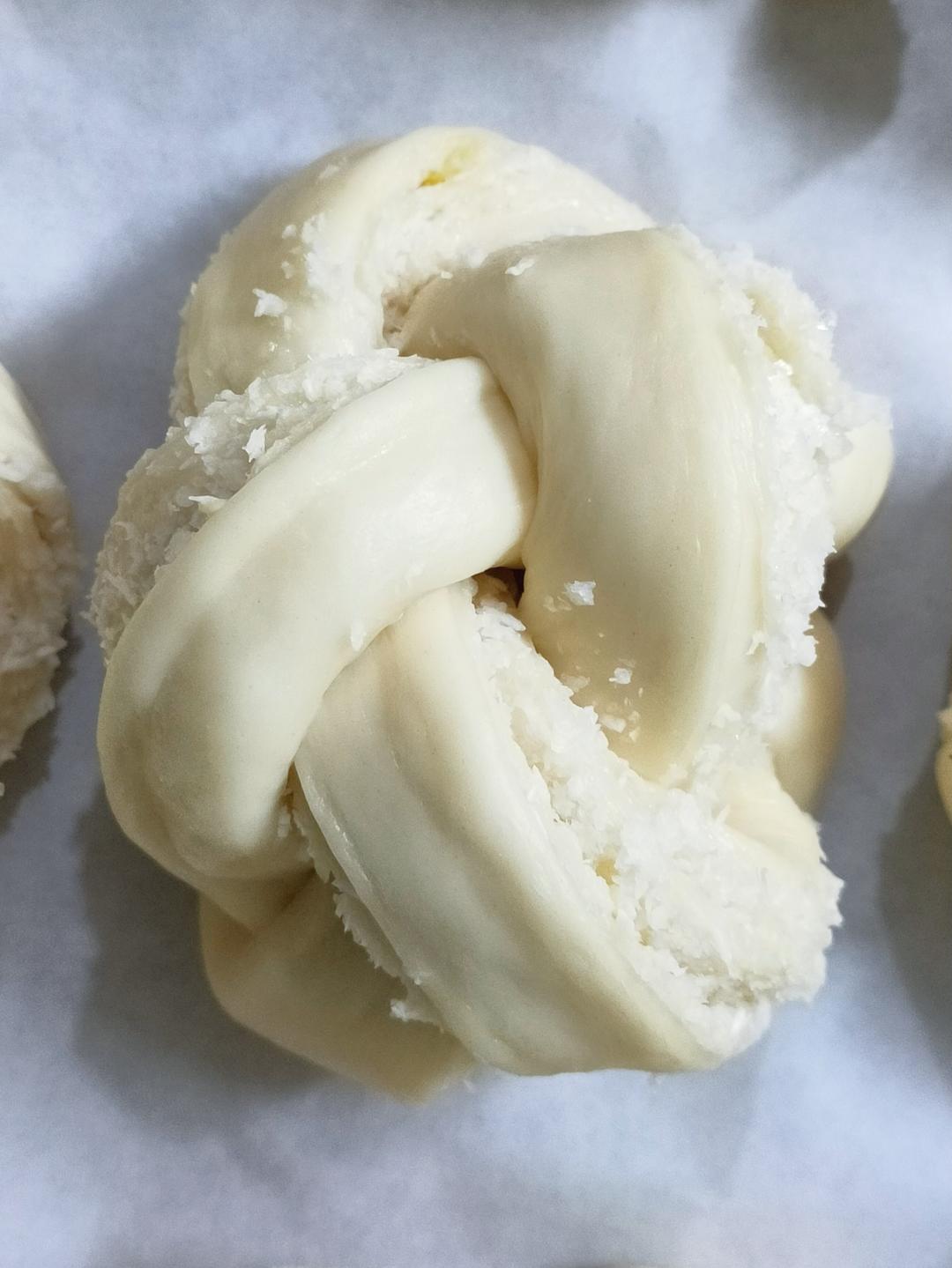 奶香椰蓉小面包