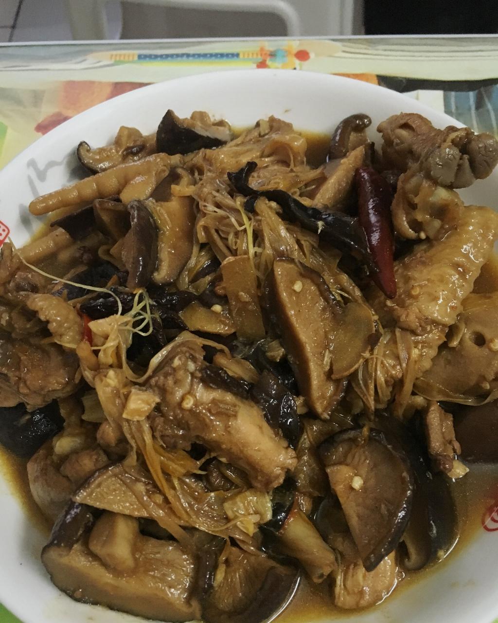 冬菇焖鸡