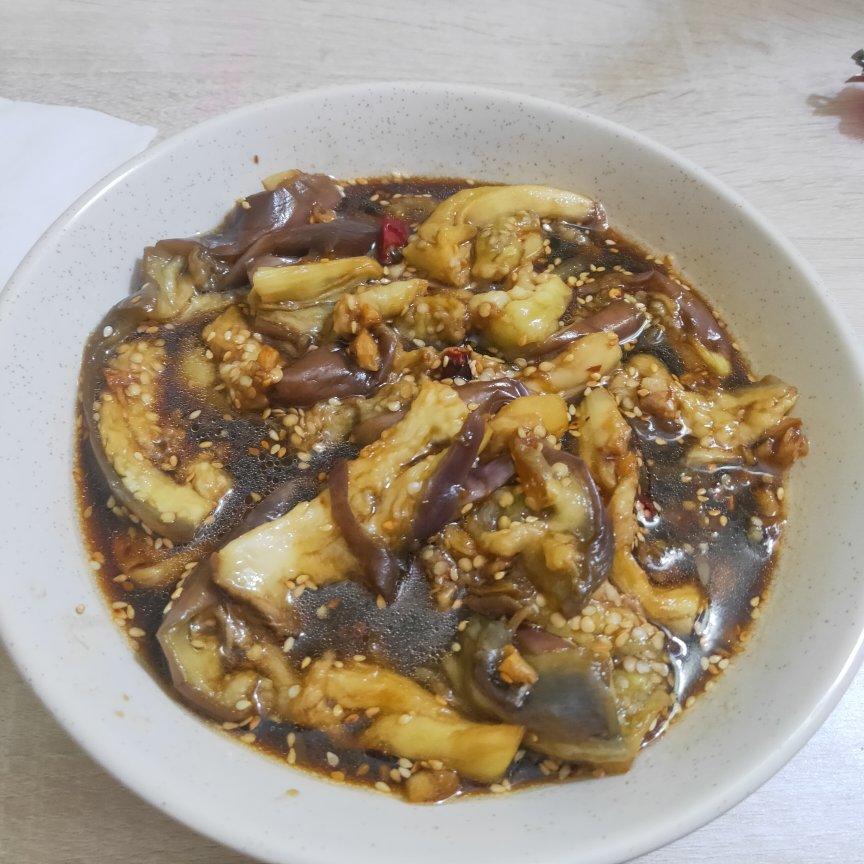 蒜香蒸茄子～方便省时不费油的做法