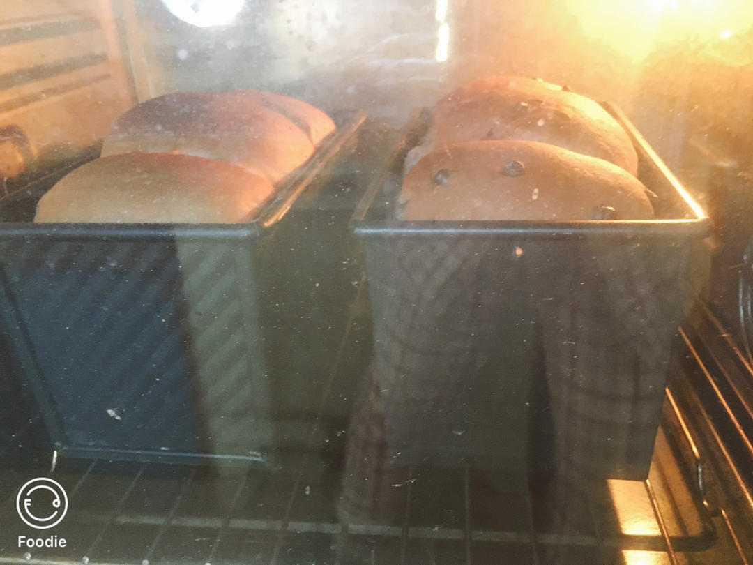 巨~巨好吃的巧克力奶油吐司