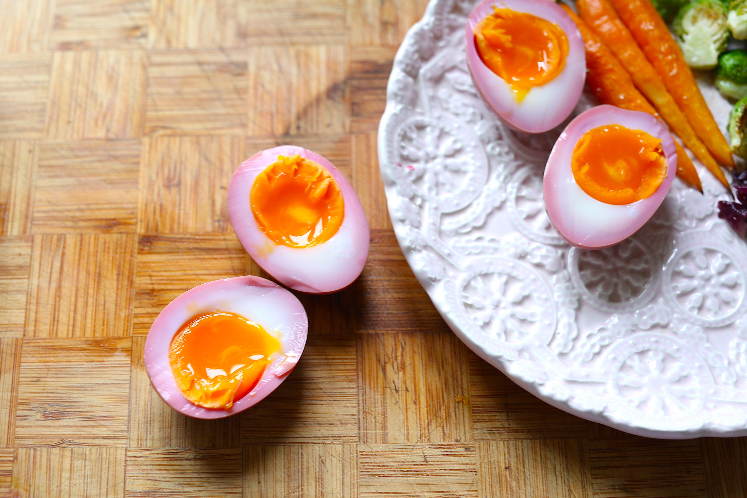 红菜头溏心卤蛋的做法
