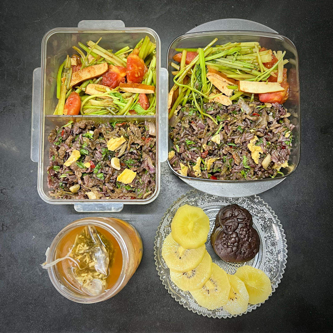 酸菜/榨菜/雪菜肉丝蛋炒饭