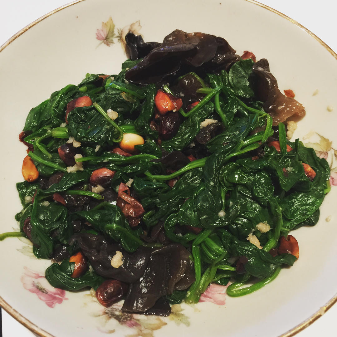 老醋菠菜花生/Vinegar spinach and peanut salad