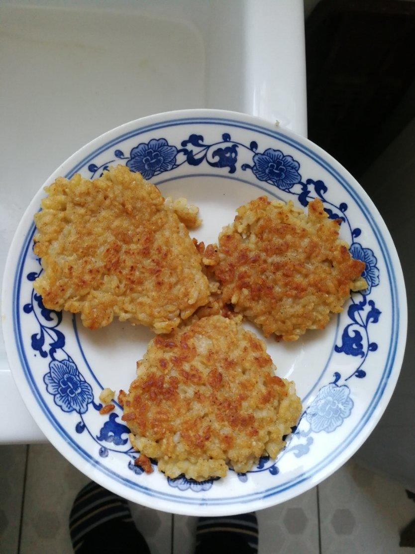 鸡蛋米饭饼